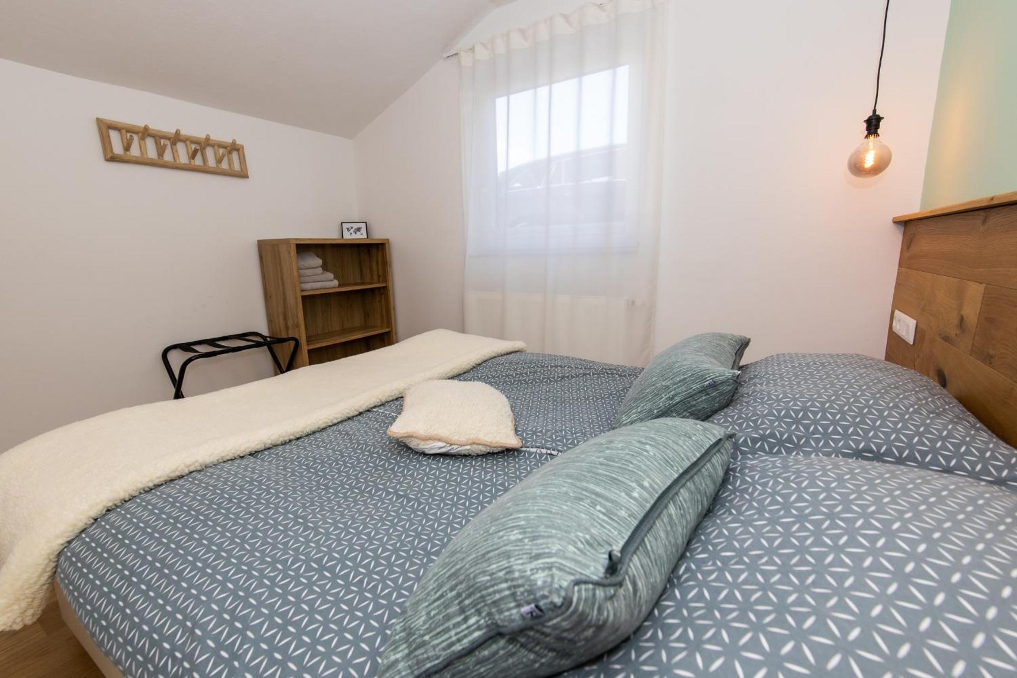 Old Boatman'S House Apartment Блед Стая снимка